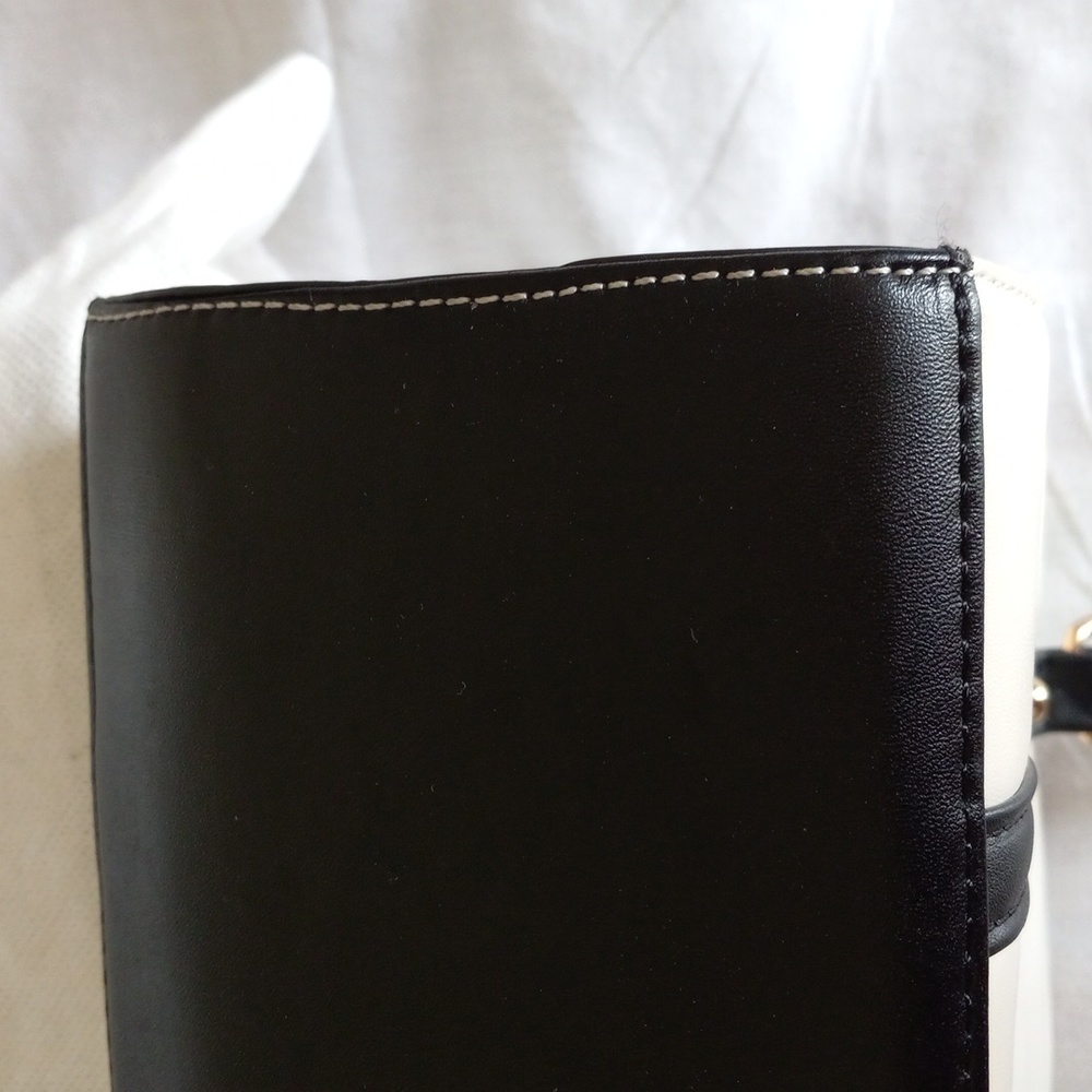 Handbag - Picture 9 of 15